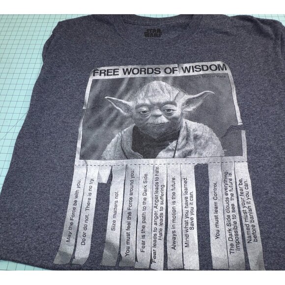 Star Wars Jedi Yoda “Free Words of Wisdom” Graphic Tee - Men’s Medium - Picture 9 of 11